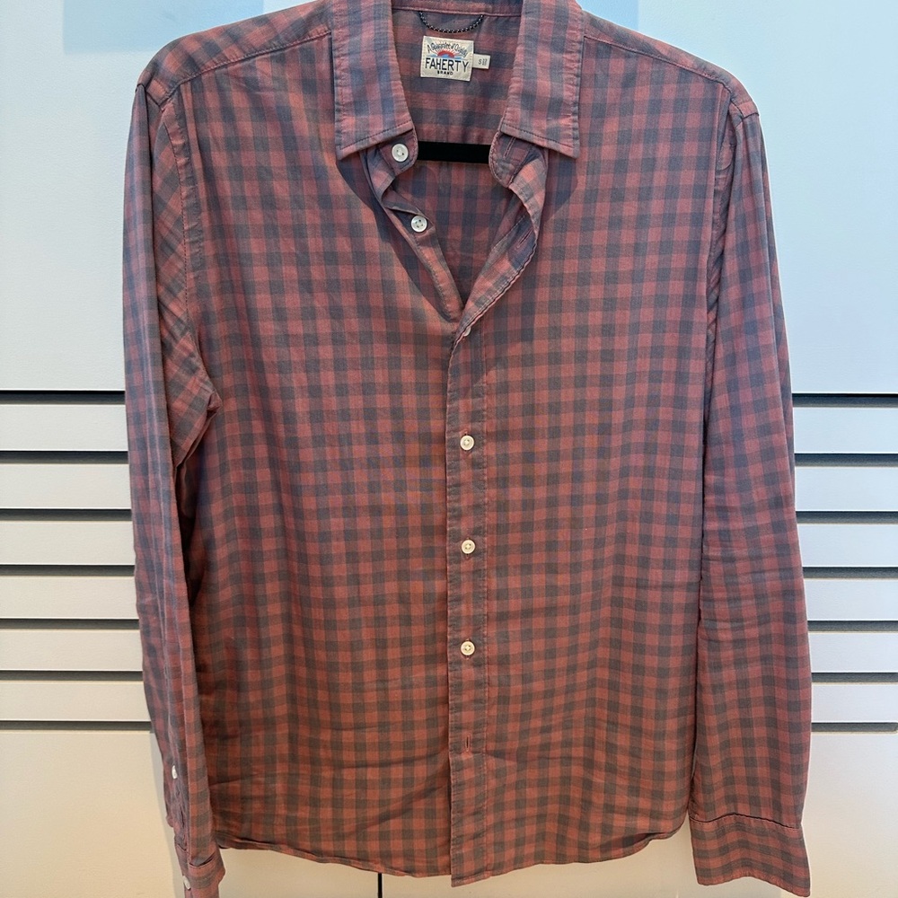 Faherty Men's Casual Movement Barn Red Gingham Plaid Shirt